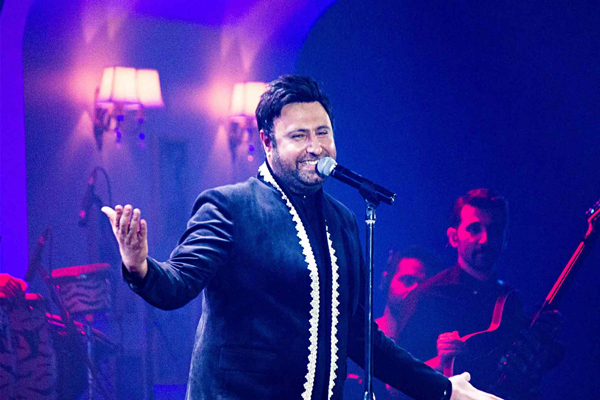اجرای زنده محمد علیزاده (جزیره کیش)